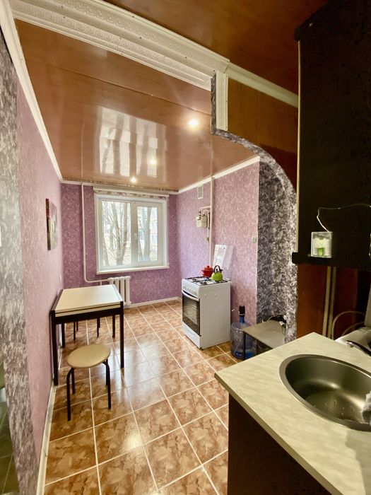 Продам 2-х кімнатну квартиру в районі 7 Зарічний