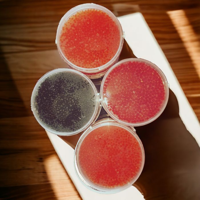 Ікра імітована червона та чорна