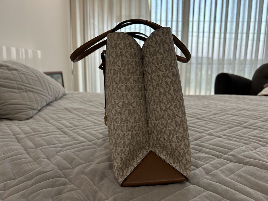 Mala Ruthie Medium Signature Logo Tote Bag Michael Kors