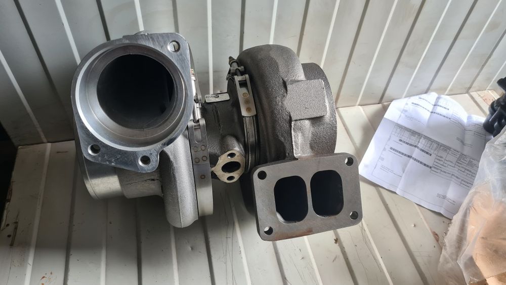 Turbosprezarka turbo turbina Volvo Schwitzer 16.1 litra L, brutto