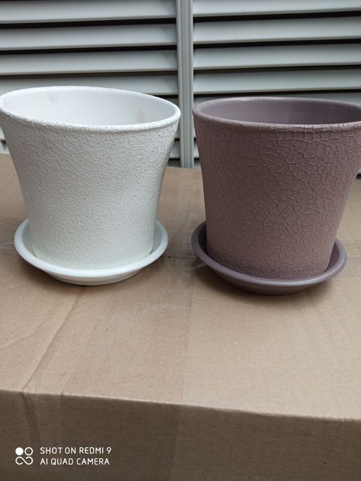 Глиняні горщики для квітів