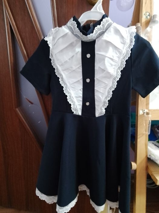 Шкільна форма для дівчаток