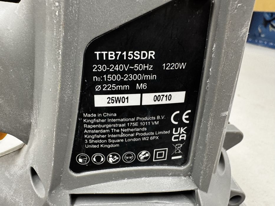 Szlifierka do gładzi styropianu TITAN TTB715SDR 215MM 1220W 240V gipsu żyrafa