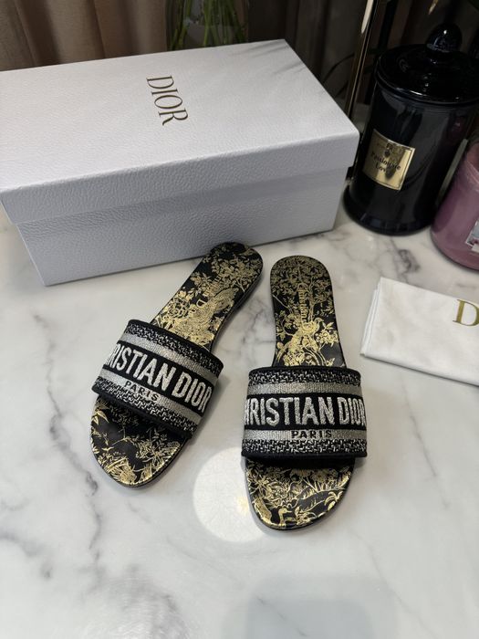 Klapki Dior Dway