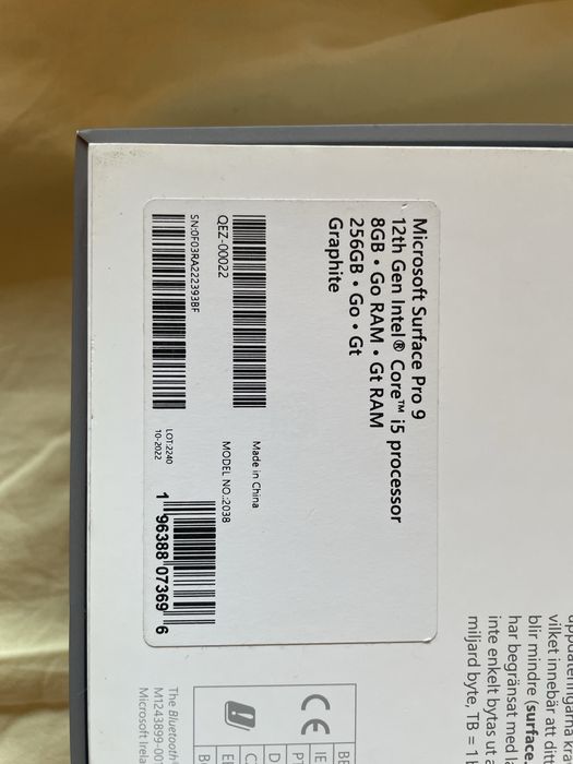 Microsoft Surface Pro 9 + teclado + caneta