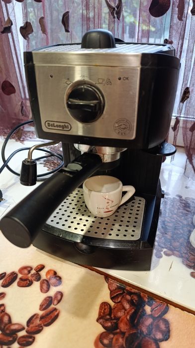 Кофеварка эспрессо DELONGHI