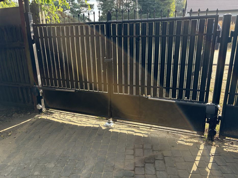 Automatyka bramowa do bram przesuwnych rozwiernych garażowych domofony