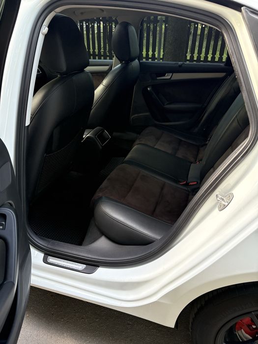 AUDI A4 B8 2011 2.0TDI