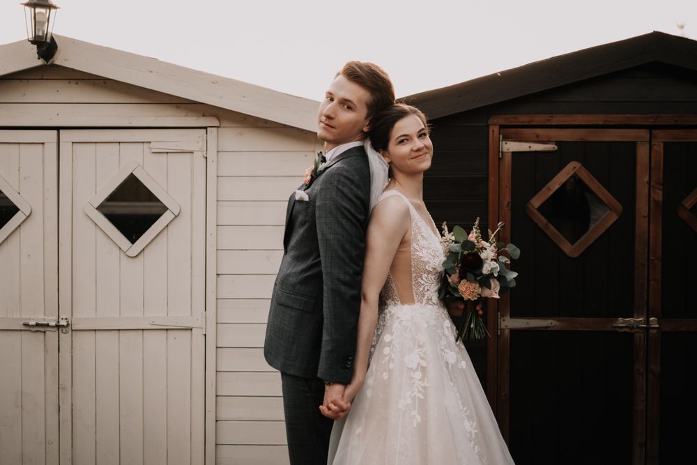 Suknia ślubna 36 38 koronka kwiaty ivory