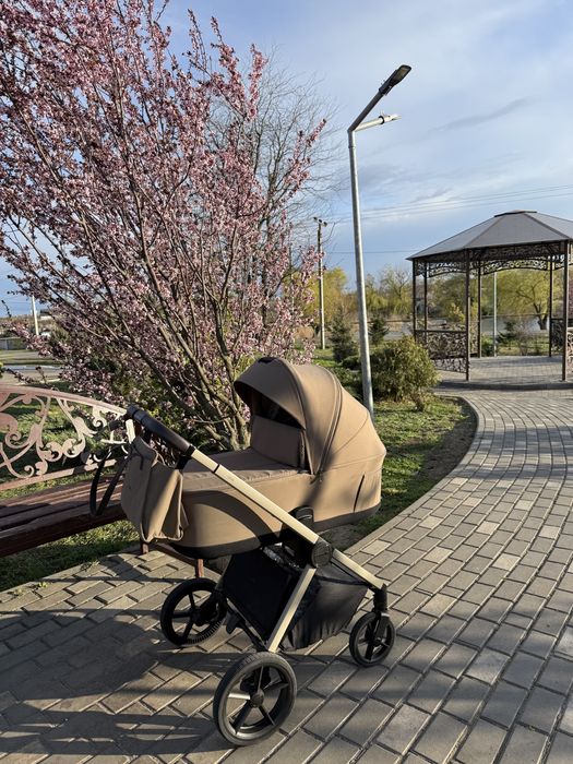 Продам коляску 3в1 (carello ultra)