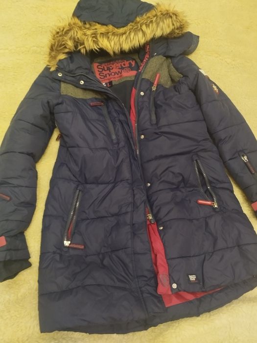 куртка зимова superdry L