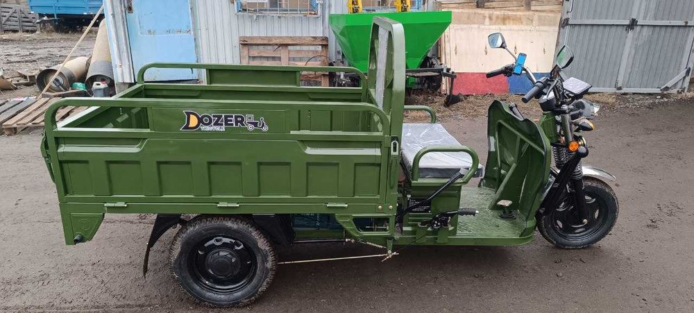 Электротрицикл грузовий Dozer Model 5 2000 новий