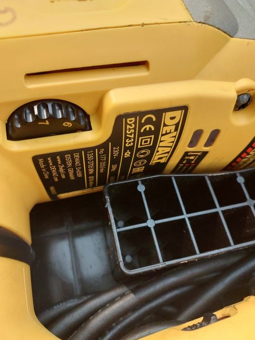 Перфоратор мережевий DeWalt D25733