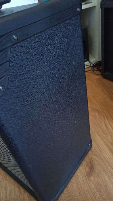 Vendo Line 6 spider V 120 + controlador FBV3