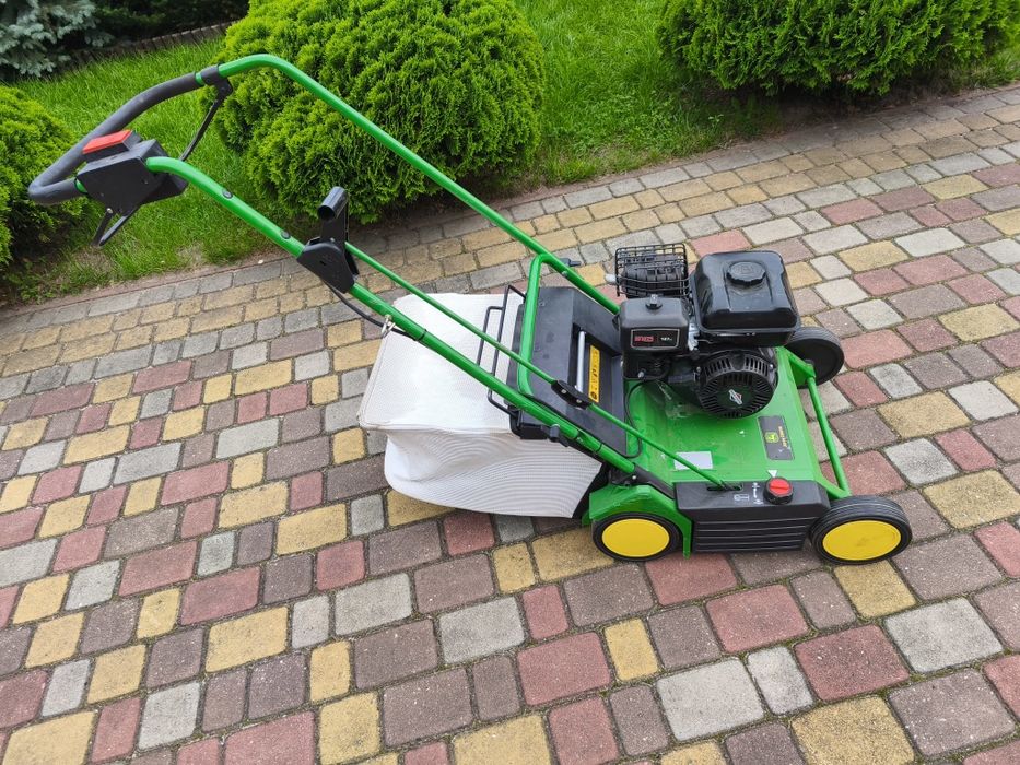 Wertykulator spalinowy John Deere D38R, Sabo