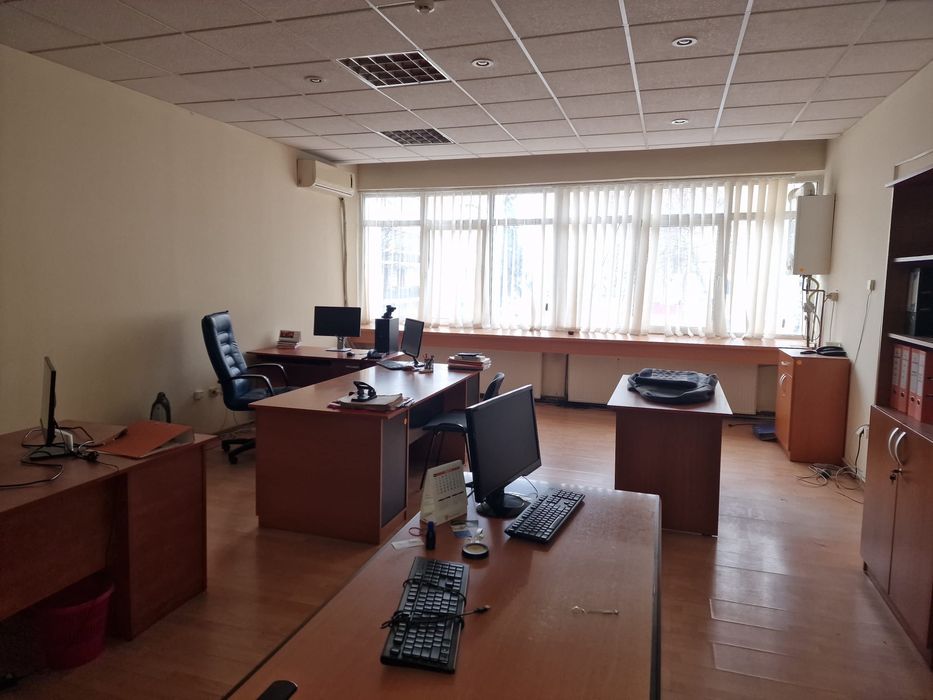 Продаж виробничого комплексу 14250 м2 в Румунії