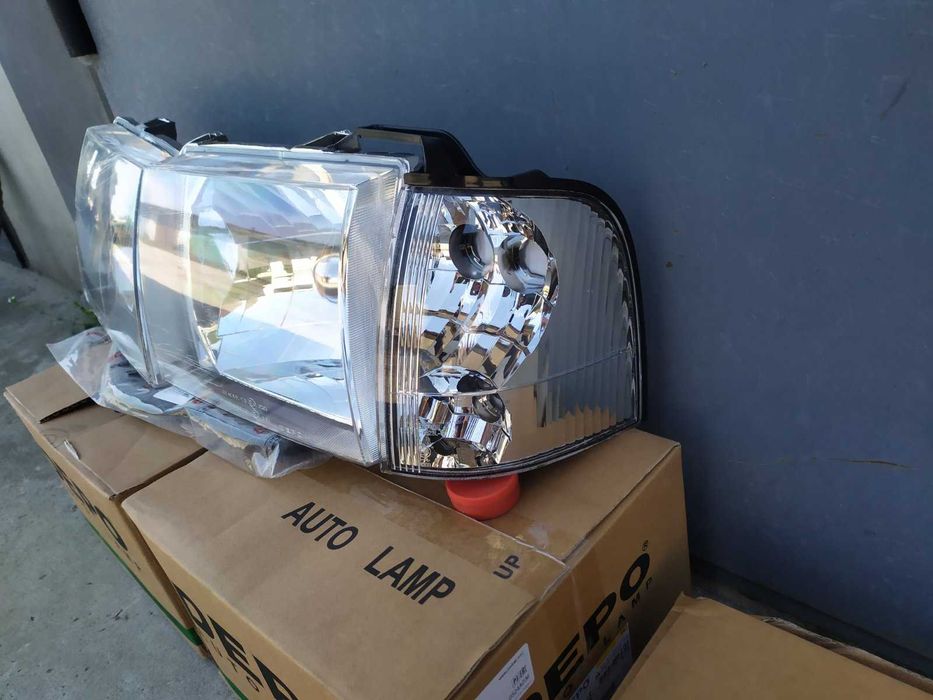 Фара,ліхтар фонарь фари FORD RANGER 11,02-11,06 форд рейнджер