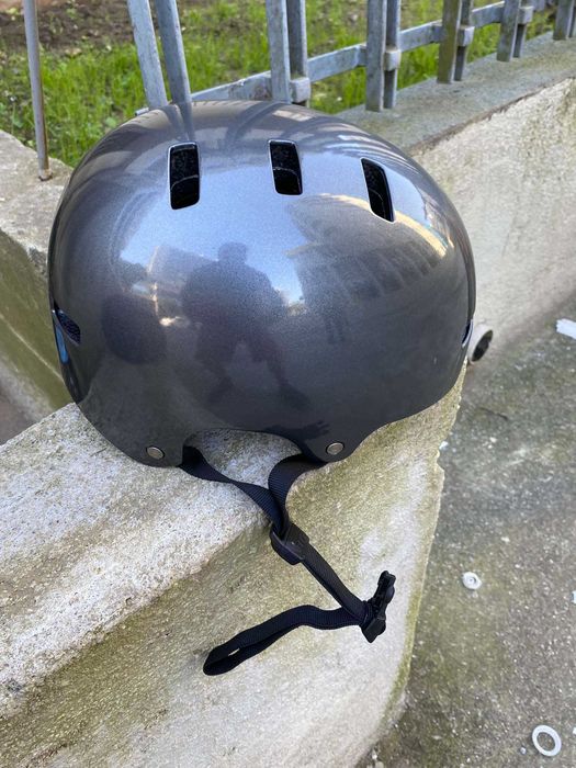 capacete skate como novo