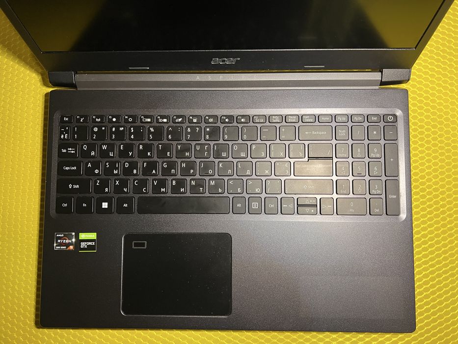 Ноутбук Acer Aspire 7