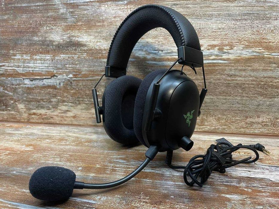 Топовая игровая гарнитура Razer Blackshark V2