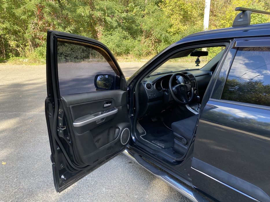 Suzuki Grant Vitara 2.0 бенз