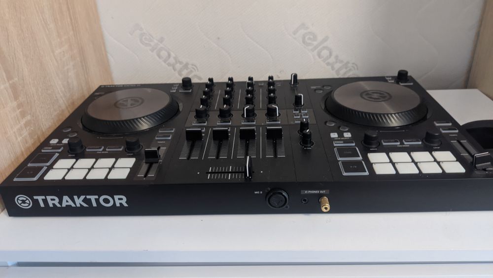 Traktor S3 DJ Kontroler – Stan jak nówka
