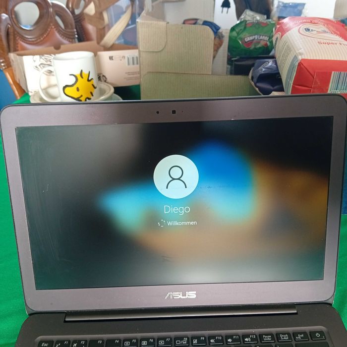 Asus ZenBook UX305C 1.2kg Ultra-portátil 512GB SSD 8GB RAM Para Peças