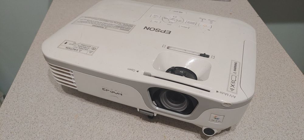 Projektor epson eb-x11