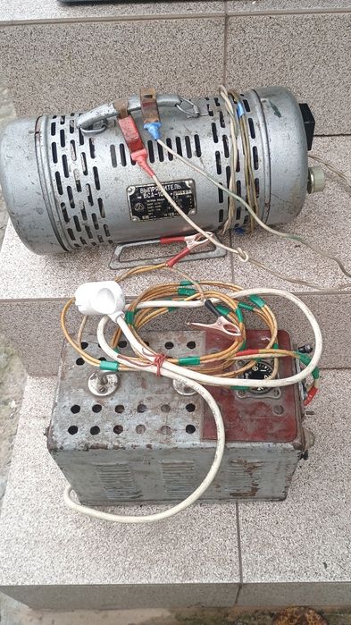 Продам зарядний пристрій