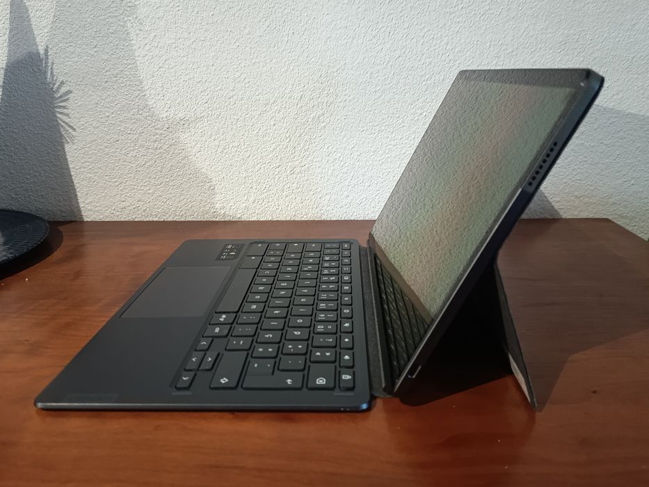 Tablet 2 em 1 Lenovo IdeaPad Duet 5 Chromebook (13", OLED) + capa + teclado + caneta