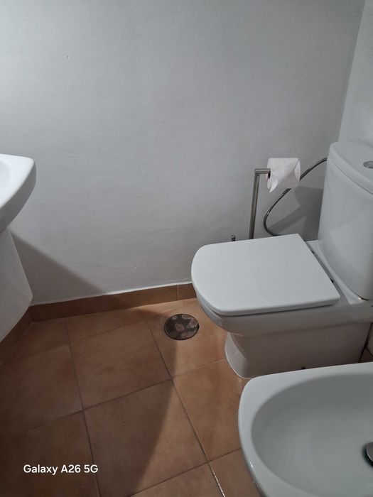 Ver-As**FOTOS*Quarto**PARTILHADO*PreÇo*BAIXO À*Avda da Boavista*PORTO*
