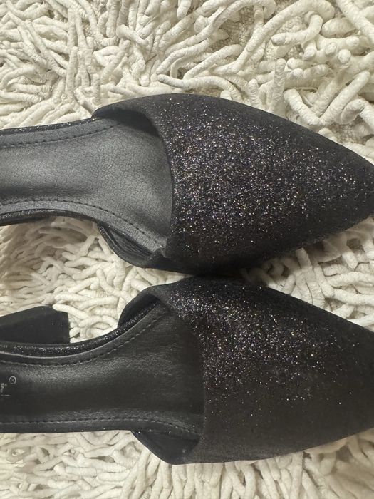 Buty damskie brokatowe