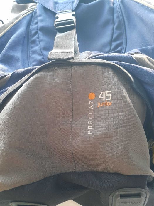 Mochila Quechua 45L com oferta 1 saco cama