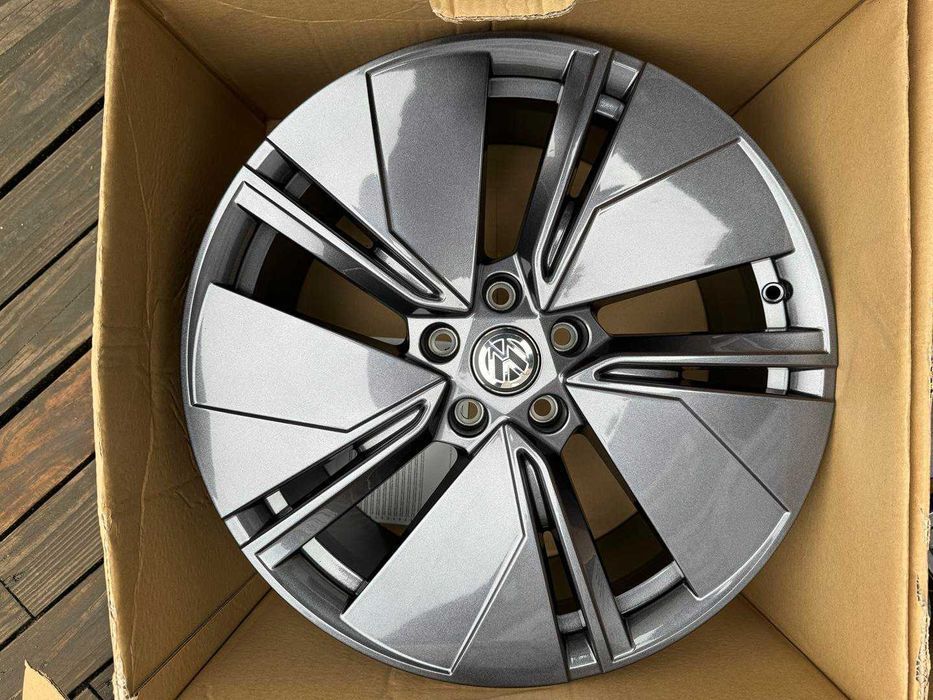 Felgi aluminiowe 19cali 5LA VW Golf Jetta Passat Phateon T-Roc nr9059