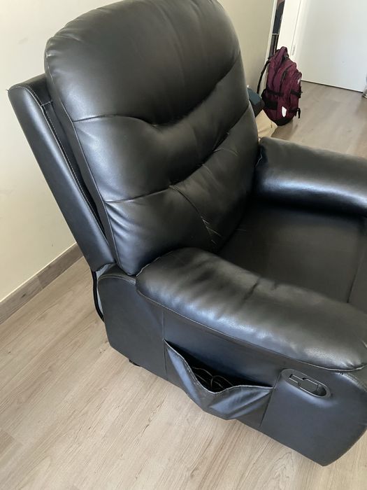 Poltrona de massagem pele, muito bom estado!