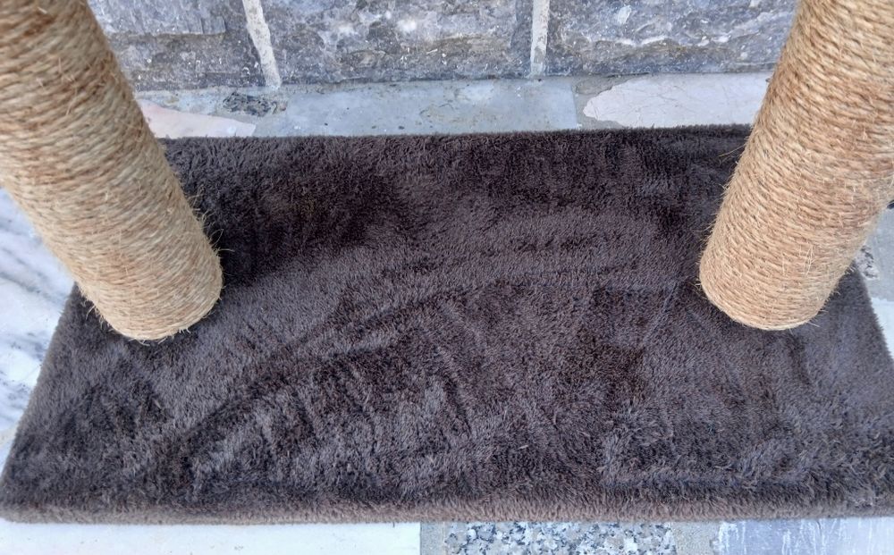 Arranhador pra gatos.