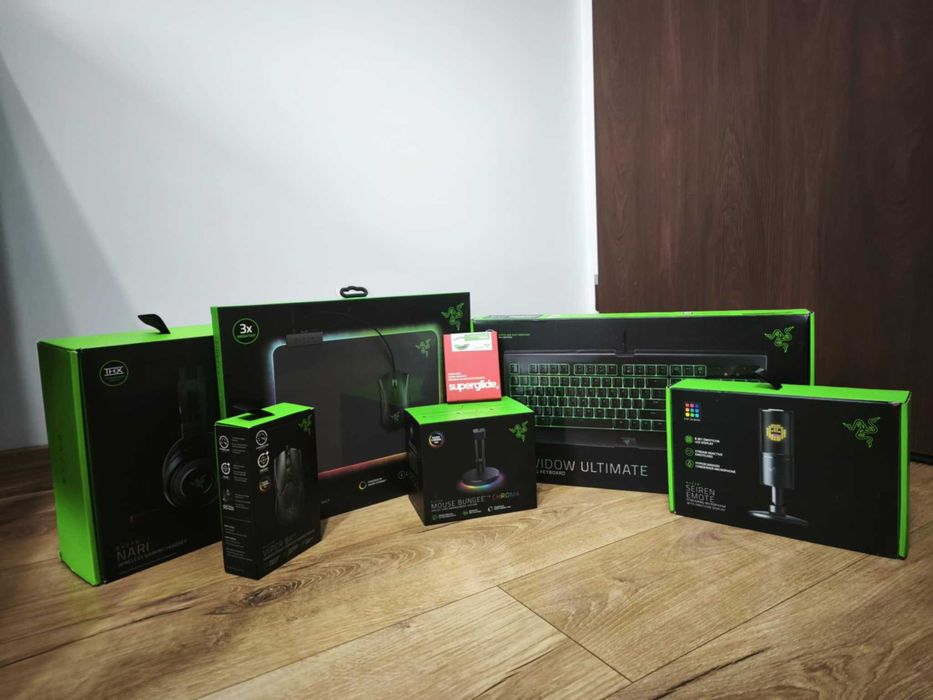 Zestaw RAZER. Myszka + Skates + Podkladka + Bungee + Mikrofon + Klawa