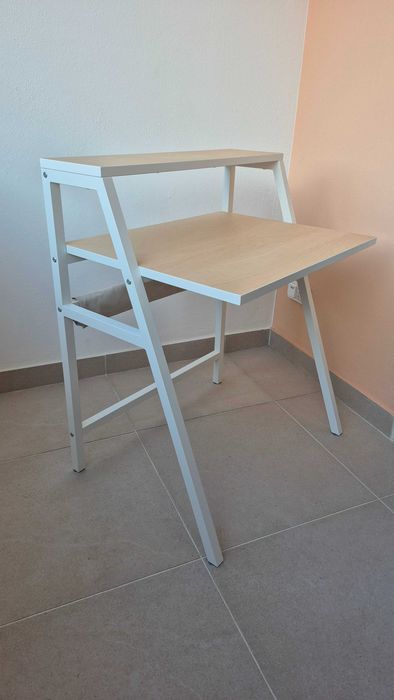 Secretária Computador