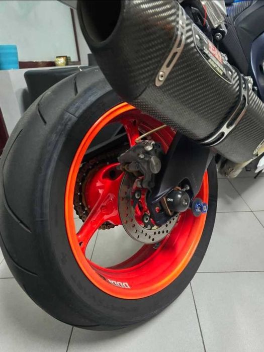 Suzuki gsxr L2 1000
