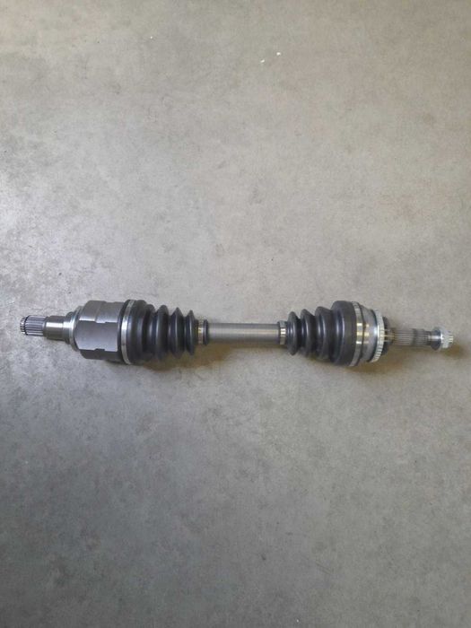 Полуось, привод, шрус (левая) Toyota Avensis 2003-08 Тойота Авенсис