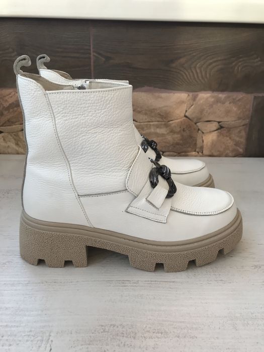 Нові зимові,натуральна шкіра 36;37;38,є інші моделі по оному розм