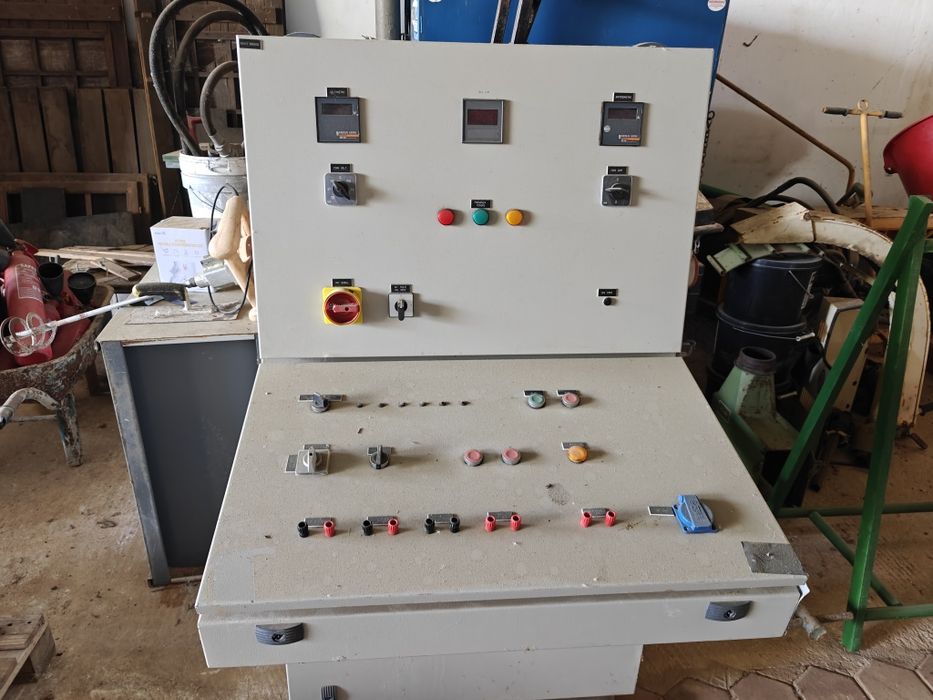 Mesa de testes para equipamentos eléctricos