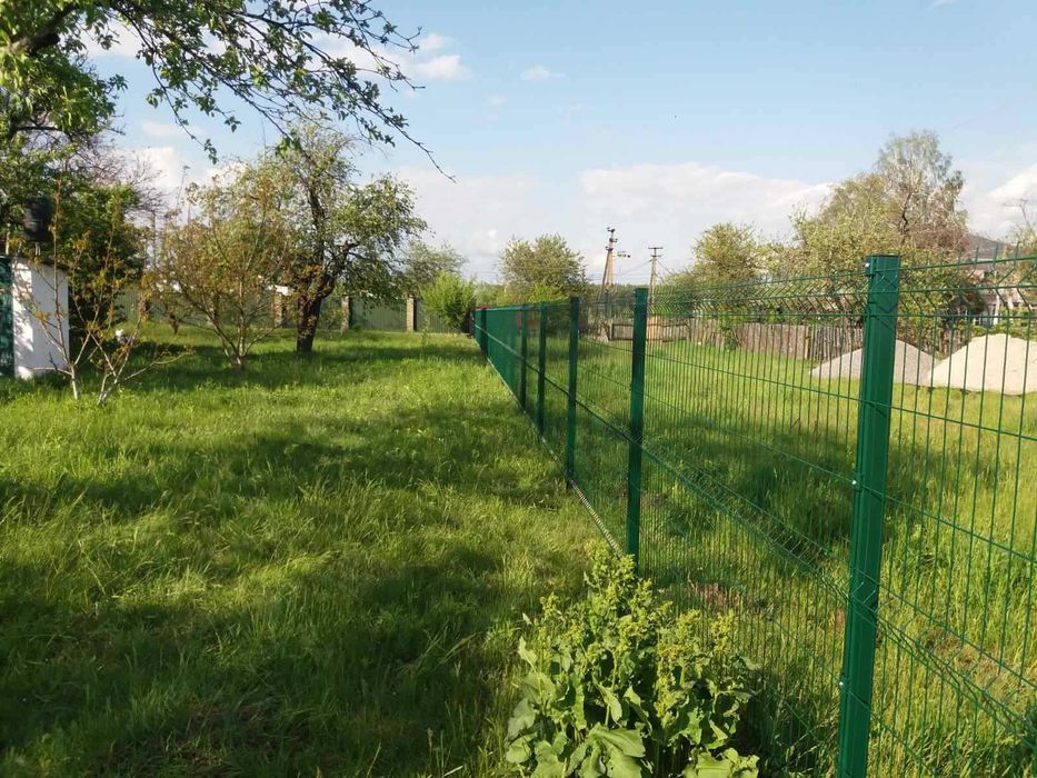 Продається високоякісний металевий паркан секційного типу з 3D сітки!