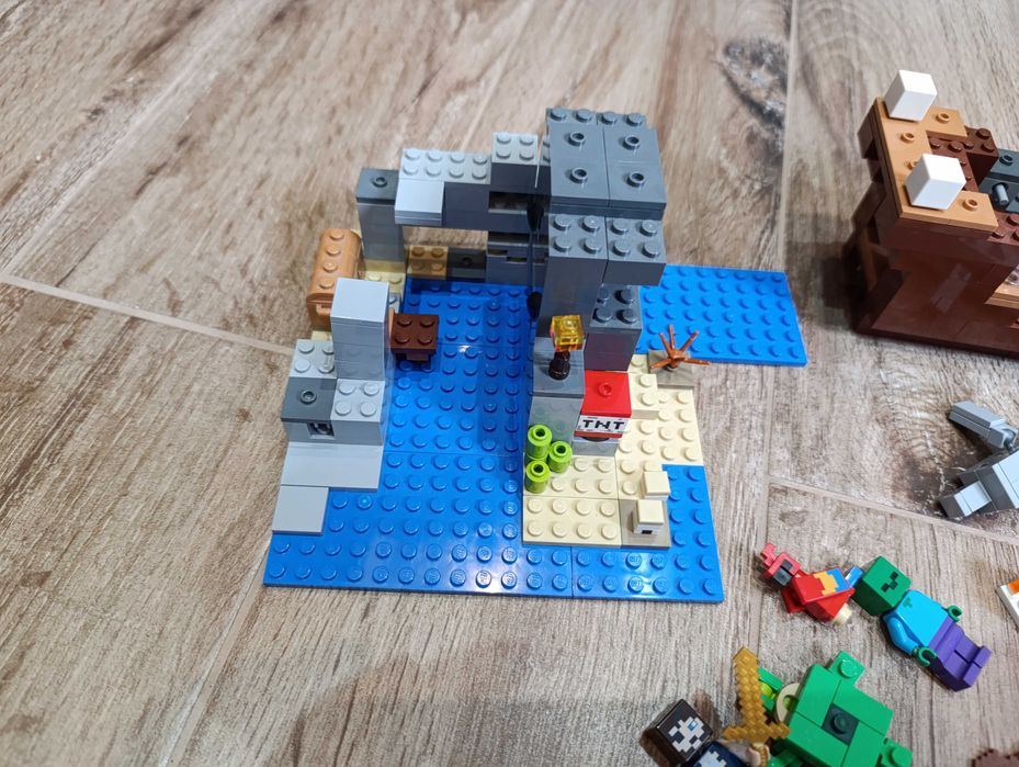 LEGO 21152 Minecraft - Przygoda na statku pirackim
