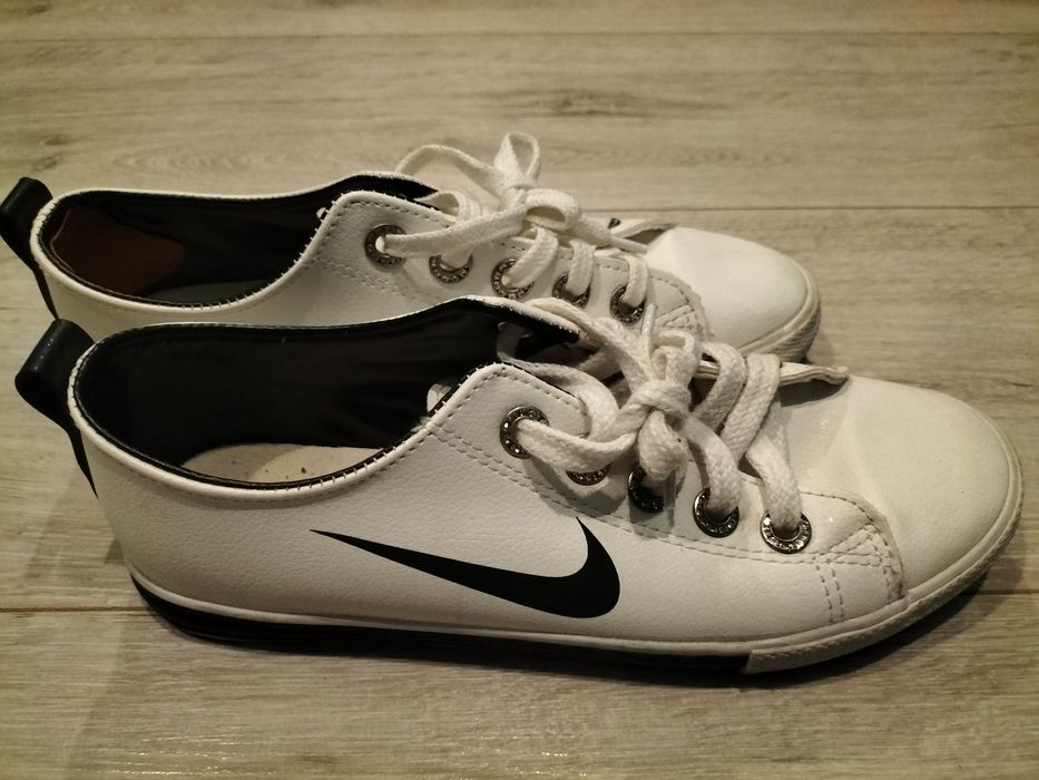 Sprzedam trampki Nike