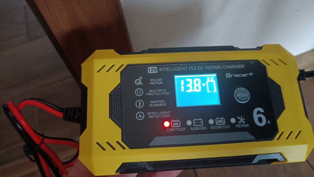 Prostownik 12v 6A ładowarka akumulatora
