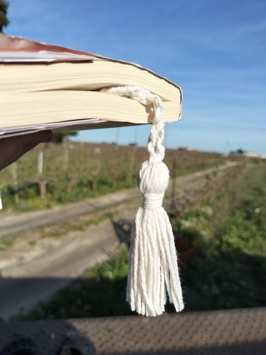 Marcador de livro em MACRAMÉ