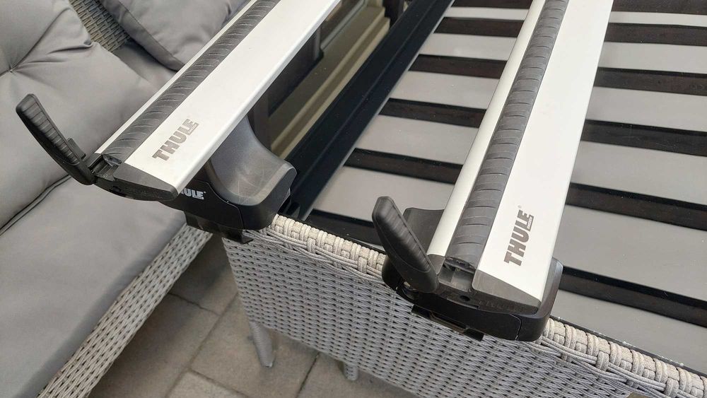 bagażnik dachowy - belki THULE Wingbar 127 cm + stopy THULE 754 + kit THULE 1779 pod Skoda Fabia III