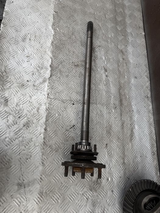 Полуось задняя Джип чероки 04год jeep cherokee wj