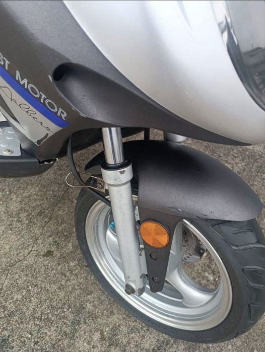 Scoter  jonway 125